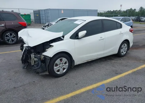 2018 Kia Forte Lx z USA, uszkodzony, nr VIN 3KPFK4A72JE242126